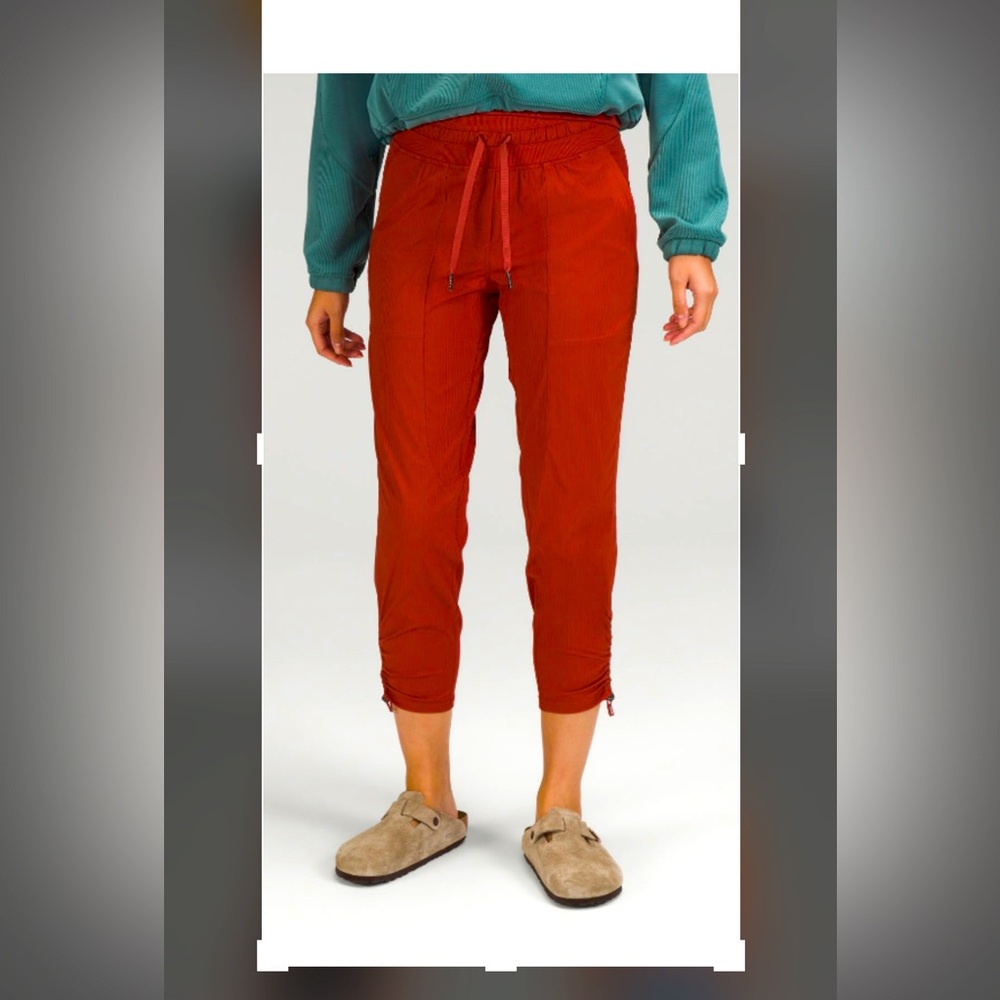 Lululemon Jogger Crop